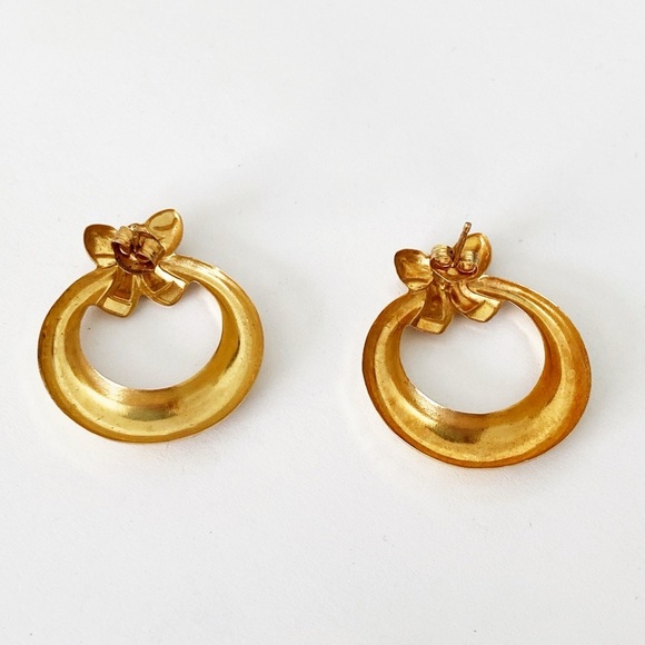 14k yellow gold bow wreath large statement earrings - Picture 4 of 7